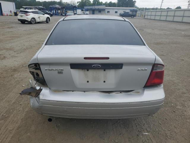 1FAFP34N45W122965 - 2005 FORD FOCUS ZX4 SILVER photo 6