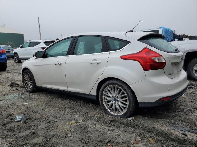 1FADP3N22EL125859 - 2014 FORD FOCUS TITANIUM WHITE photo 2