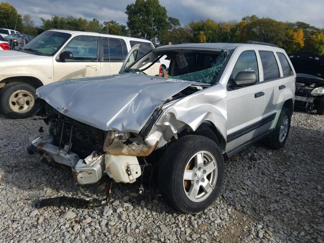 1J4GR48K15C689354 - 2005 JEEP GRAN CHER LAREDO SILVER photo 2