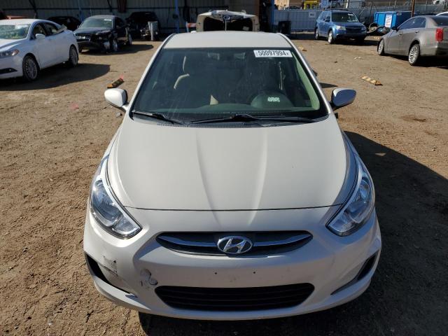 KMHCT4AE0HU181364 - 2017 HYUNDAI ACCENT SE CREAM photo 5