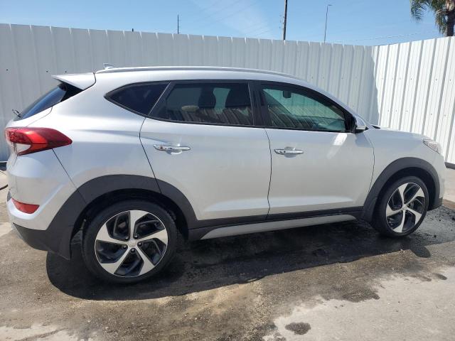 KM8J3CA20JU832585 - 2018 HYUNDAI TUCSON VALUE SILVER photo 3