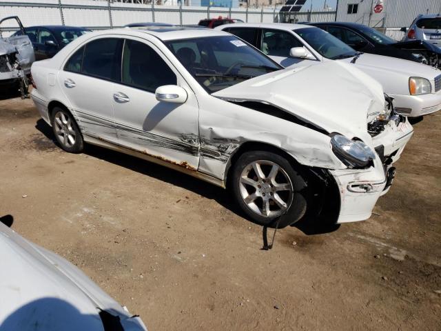 WDBRF92H97F865522 - 2007 MERCEDES-BENZ C 280 4MATIC WHITE photo 4