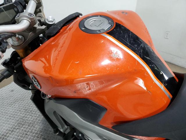 JYARN33E9EA002232 - 2014 YAMAHA FZ09 ORANGE photo 10