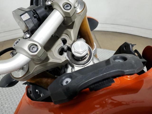 JYARN33E9EA002232 - 2014 YAMAHA FZ09 ORANGE photo 9