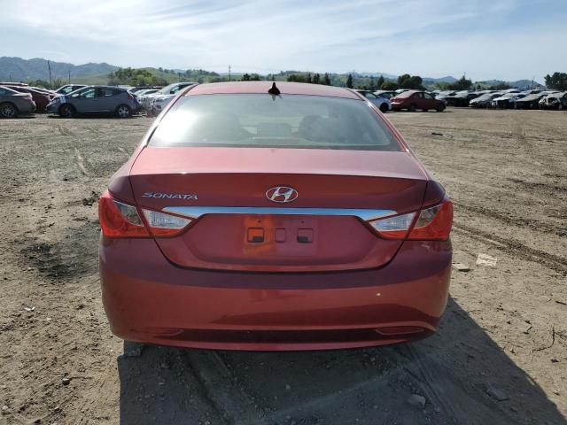 5NPEB4AC1DH689586 - 2013 HYUNDAI SONATA GLS RED photo 6