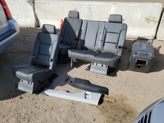 1GNSKDEC7KR270507 - 2019 CHEVROLET TAHOE POLICE Gümüş fotoğraf 13