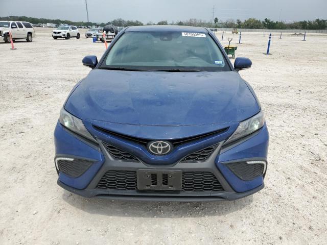 4T1T11AK3PU082658 - 2023 TOYOTA CAMRY SE NIGHT SHADE BLUE photo 5