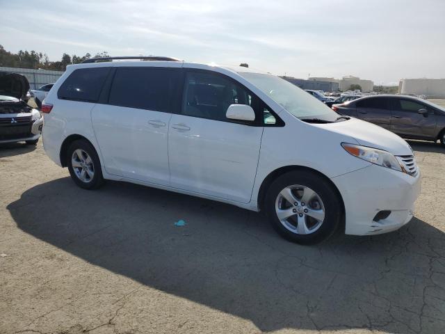 5TDKZ3DC3HS879815 - 2017 TOYOTA SIENNA LE WHITE photo 4