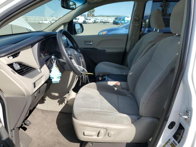 5TDKZ3DC3HS879815 - 2017 TOYOTA SIENNA LE WHITE photo 7