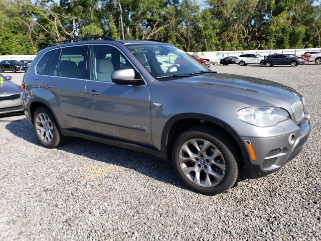 5UXZV4C53D0E10855 - 2013 BMW X5 XDRIVE35I GRAY photo 4