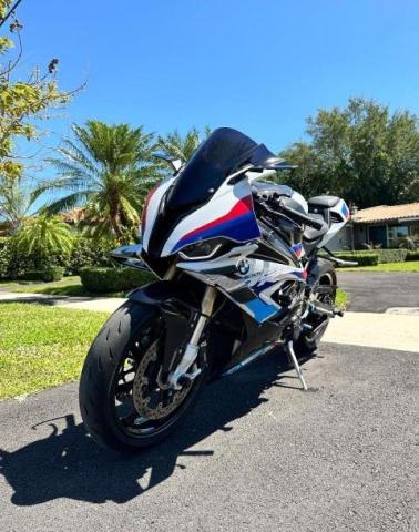 WB10E230XM6E77515 - 2021 BMW S 1000 RR WHITE photo 2