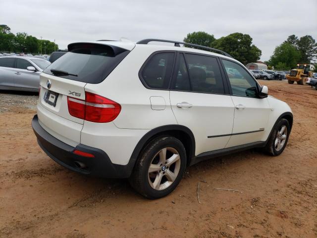 5UXFF0C50ALT85557 - 2010 BMW X5 XDRIVE35D WHITE photo 3