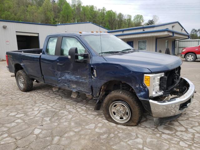 1FT7X2B62HEE55129 - 2017 FORD F250 SUPER DUTY BLUE photo 4