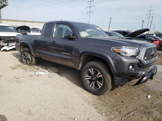5TFSZ5AN0JX140144 - 2018 TOYOTA TACOMA ACCESS CAB გრაფიტი ფოტო 4