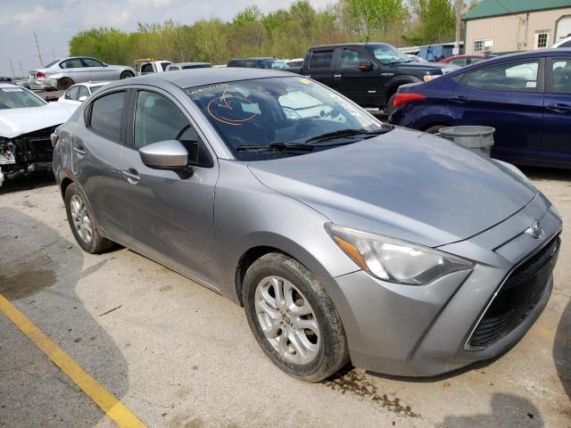 3MYDLBZV1GY124430 - 2016 TOYOTA SCION IA GRAY photo 4