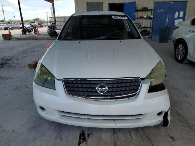 1N4AL11D15C104320 - 2005 NISSAN ALTIMA S WHITE photo 5