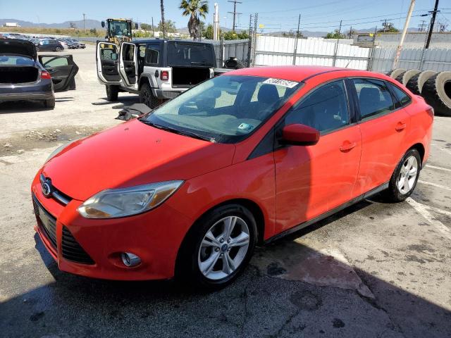 1FAHP3F26CL420461 - 2012 FORD FOCUS SE RED photo 1