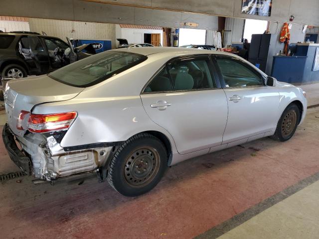 4T1BF3EK1BU647646 - 2011 TOYOTA CAMRY BASE SILVER photo 3