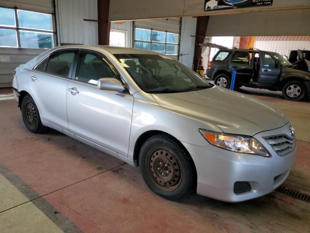 4T1BF3EK1BU647646 - 2011 TOYOTA CAMRY BASE SILVER photo 4