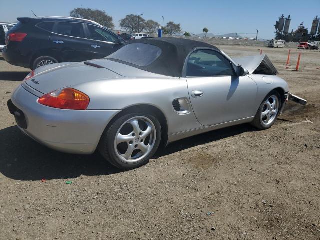 WP0CA298XYU624620 - 2000 PORSCHE BOXSTER SILVER photo 3