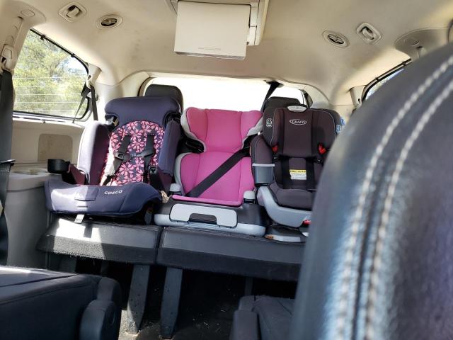 2C4RC1CG3GR200707 - 2016 CHRYSLER TOWN & COU TOURING L BLACK photo 10