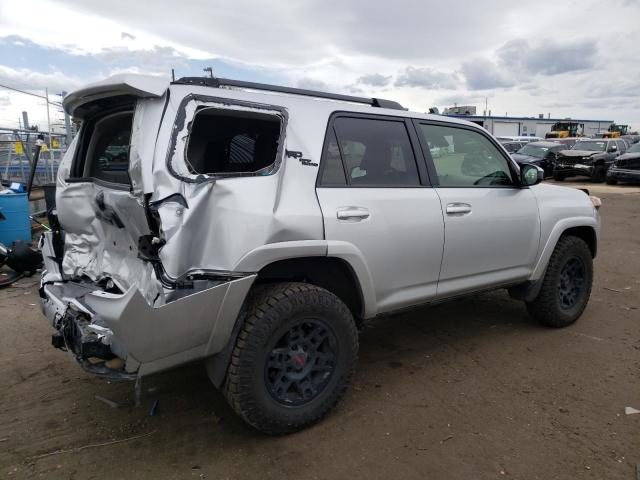 JTEPU5JR5M5933703 - 2021 TOYOTA 4RUNNER SR5/SR5 PREMIUM 银色 照片 3