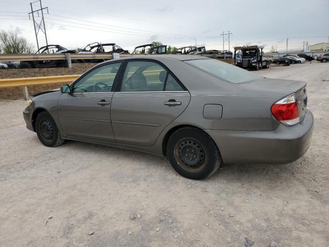 4T1BE32K05U543743 - 2005 TOYOTA CAMRY LE GRAY photo 2