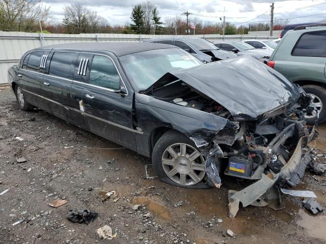 2L1FL8JW1BX765738 - 2011 LINCOLN TOWN CAR EXECUTIVE BLACK photo 4