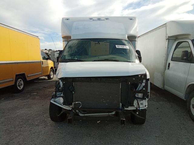 1HA3GTC79MN013188 - 2021 CHEVROLET EXPRESS G3 WHITE photo 5