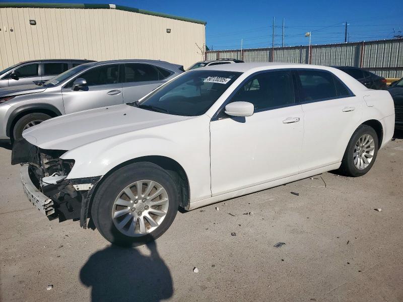 2013 CHRYSLER 300, 