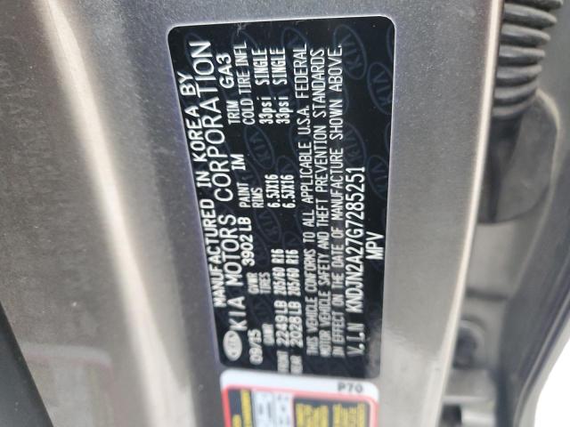 KNDJN2A27G7285251 - 2016 KIA SOUL GRAY photo 12