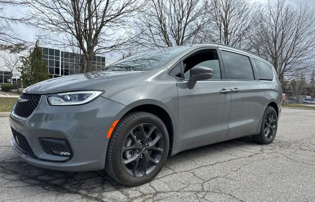 2C4RC3BG9NR156352 - 2022 CHRYSLER PACIFICA TOURING L GRAY photo 2