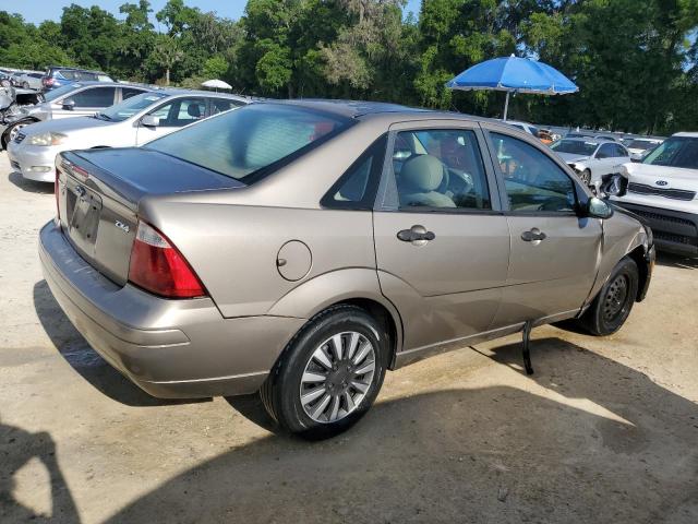 1FAFP34N75W219755 - 2005 FORD FOCUS ZX4 TAN photo 3