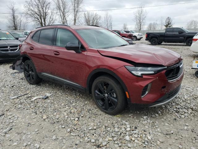 LRBFZMR47PD021734 - 2023 BUICK ENVISION PREFERRED RED photo 4