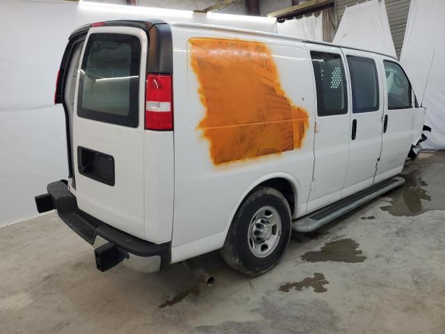 1GCWGAF76M1215317 - 2021 CHEVROLET EXPRESS G2 WHITE photo 3