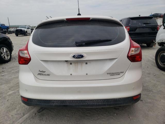 1FADP3N29EL229717 - 2014 FORD FOCUS TITANIUM WHITE photo 6