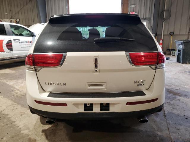 2LMDJ8JK3DBL23993 - 2013 LINCOLN MKX WHITE photo 6