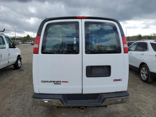 1GTW7FCG5D1101939 - 2013 GMC SAVANA G2500 WHITE photo 6