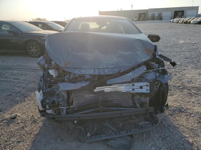 JTDBCMFE9PJ013229 - 2023 TOYOTA COROLLA LE Blau Foto 5