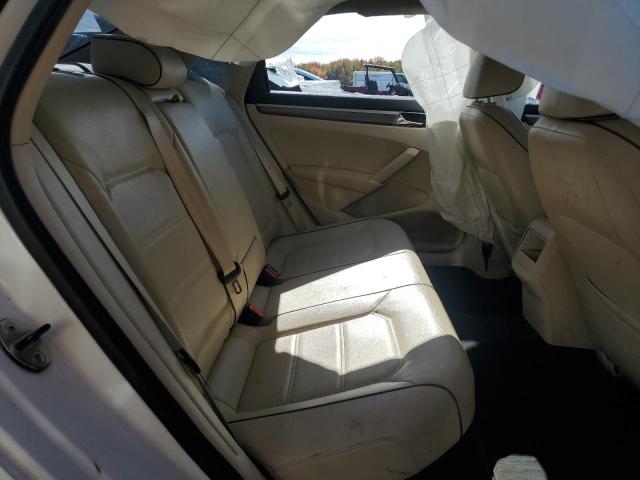 1VWDT7A32HC030182 - 2017 VOLKSWAGEN PASSAT R-LINE Weiß Foto 10