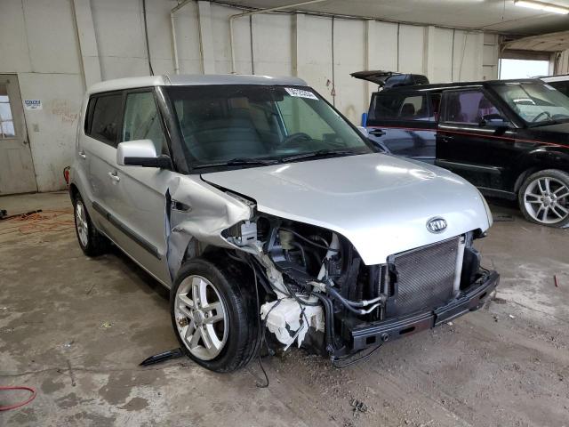 KNDJT2A28B7705291 - 2011 KIA SOUL + SILVER photo 4