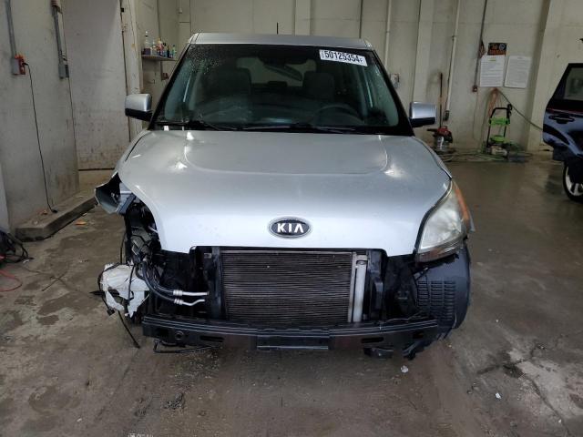 KNDJT2A28B7705291 - 2011 KIA SOUL + SILVER photo 5