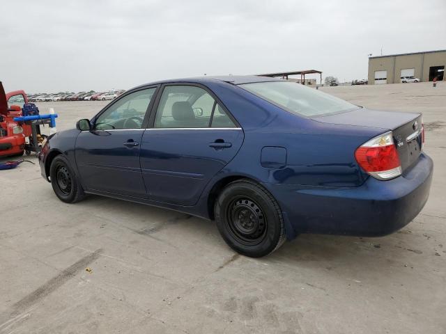 4T1BE32K15U083816 - 2005 TOYOTA CAMRY LE BLUE photo 2