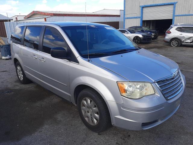 2A8HR44E49R656445 - 2009 CHRYSLER TOWN & COU LX SILVER photo 4