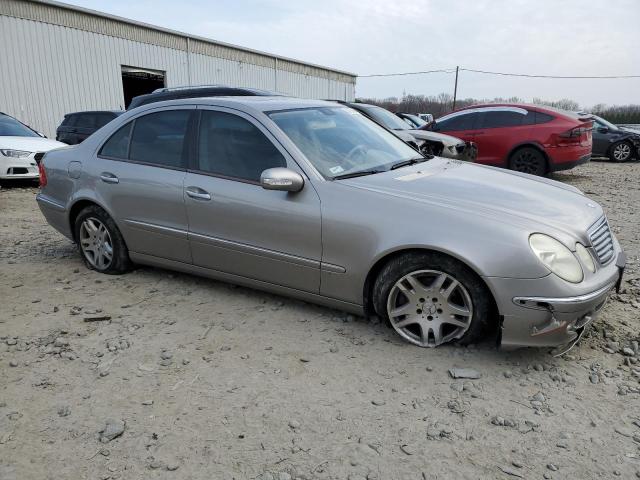 WDBUF65J35A639381 - 2005 MERCEDES-BENZ E 320 TAN photo 4