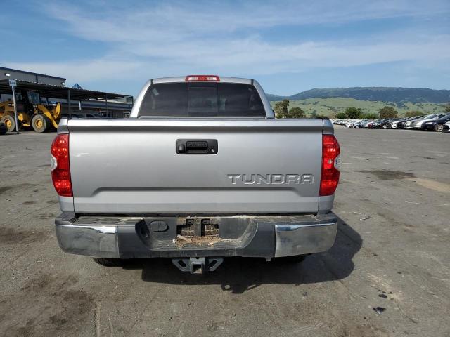 5TFRY5F1XGX204724 - 2016 TOYOTA TUNDRA DOUBLE CAB SR/SR5 SILVER photo 6
