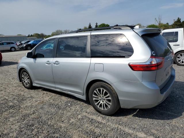 5TDYZ3DC7KS998291 - 2019 TOYOTA SIENNA XLE SILVER photo 2