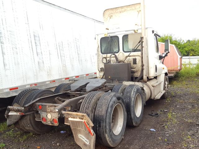 1FUJGEBG5CSBK3501 - 2012 FREIGHTLINER CASCADIA 1 WHITE photo 4