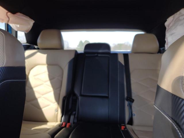 1V2JE2CA2RC210518 - 2024 VOLKSWAGEN ATLAS CROS SE BLUE photo 10