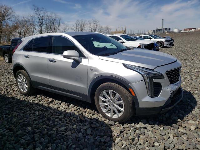 1GYFZBR49MF074239 - 2021 CADILLAC XT4 LUXURY SILVER photo 4